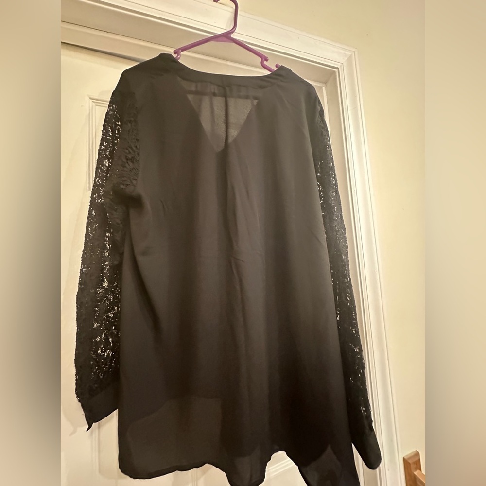 Tahari lace sleeve dress shirt. - Picture 2 of 6